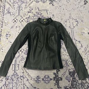 Leather long sleeve be top with zipper